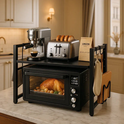 Étagère cuisine extensible SpaceRack™ noire sur un plan de travail.

Détail du réglage de la longueur de 40 à 60 cm de l'étagère.

Étagère SpaceRack™ supportant un micro-ondes et un grille-pain.

Plan de travail libéré et désencombré grâce à l'étagère extensible.

Structure en acier renforcé de l'étagère pour électroménagers lourds.

Mécanisme de réglage extensible de l'étagère de cuisine.

Design épuré de l'étagère SpaceRack™ dans une cuisine moderne.

Comparaison avant/après montrant le gain de place spec
