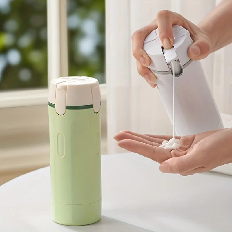 Flacon voyage TravelQuart 4-en-1 vert avec pompe pliable 30ml, pratique en voyage