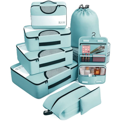 Organisateur de valise CubeFold™ 8 pièces : 4 cubes + trousse suspendue + sac linge → sac à dos. Twill durable, zip métal, mesh aéré. Valise rangée en 30s.