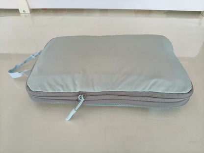 Organisateur de valise cabine à compression CabinFlex Pro™, sac de rangement de voyage gain de place compressible pour vêtements, sous-vêtements et chaussures, compatible bagage cabine avion, idéal pour optimiser l’espace dans une valise de voyage homme ou femme.