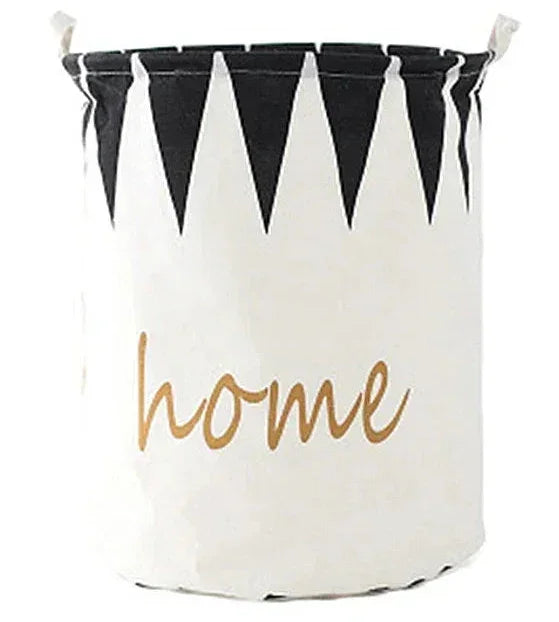Le panier à linge sale pliable et imperméable PetitClean™ de Rangement Chic offre une solution de rangement complète pour la chambre d’enfant grâce à sa grande capacité, sa structure stable et son revêtement waterproof qui garde les vêtements, jouets et accessoires parfaitement organisés. Robuste, léger et anti-odeurs, il s’adapte aussi bien aux chambres de bébé qu’aux espaces plus grands, tout en restant décoratif et facile à plier pour un gain de place optimal. Multifonction, il permet de ranger linge sal