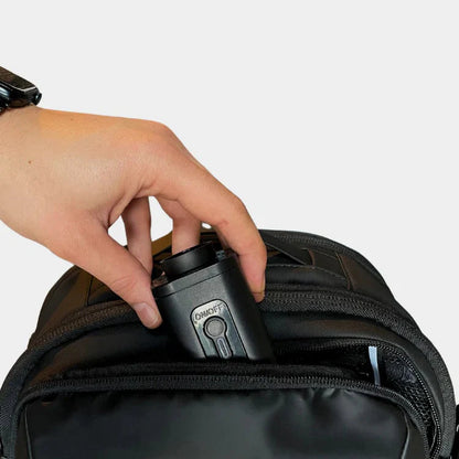sac à dos compression sous vide Evasion Slim avec petite pompe pour gain de place voyage
