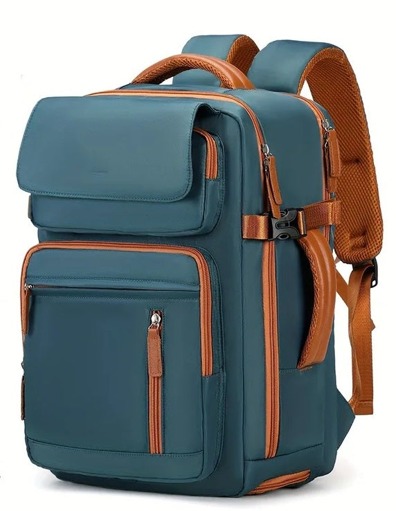 Sac a dos de voyage pour femme en couleur bleu paon avec compartiment respirant pour chaussures, capacité 35 litres, plusieurs rangements et dos souple pour week-end.