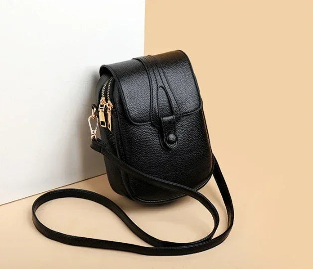 Autour du mot-clé principal "Sac à Main Bandoulière", gravitent de nombreux mots-clés long-tail issus de la description du produit ChicBox™, tels que "sac à main bandoulière pour quotidien stylé", "petit sac bandoulière en cuir PU premium", "sac bandoulière ajustable avec compartiments intelligents", "sac à main bandoulière léger pour liberté de mouvements", "accessoire sac bandoulière polyvalent pour toutes tenues", "sac bandoulière design carré moderne et élégant"