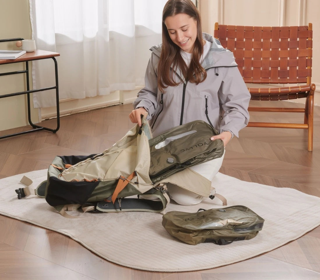 Sac compression voyage VoliVac 18-55 L  avec pompe NanoPump5 et vetements compresses
