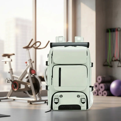 Sac à dos blanc dans environnement fitness