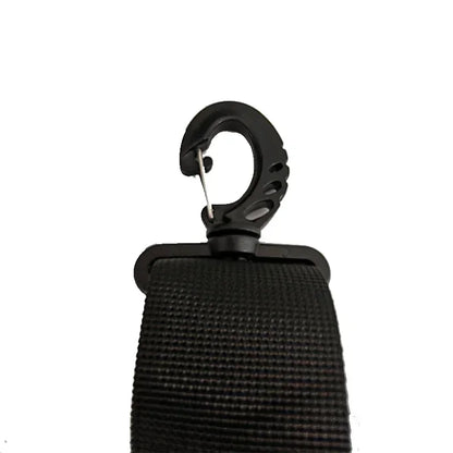 Sac de sport femme PowerFit™ ouvert montrant ses compartiments

Sac de sport femme PowerFit™ fermé, design élégant et compact

Poches intérieures organisées du sac de sport femme pour linge sale

Poche zippée arrière sécurisée du sac de sport femme PowerFit™

Sac de sport femme avec tenue de gym, prêt pour l'entraînement

Sac de sport femme PowerFit™ porté à la main, style moderne

Détail du tissu Oxford imperméable du sac de sport femme

Organisation du contenu dans le sac de sport femme PowerFit™

